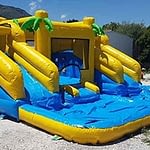 Alquiler castillos hinchables de agua