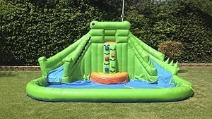Alquiler castillos hinchables acuaticos en Málaga