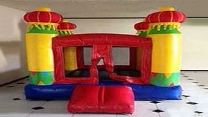 Castillo hinchable barato alquiler