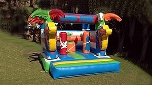 Castillo hinchable precio alquiler